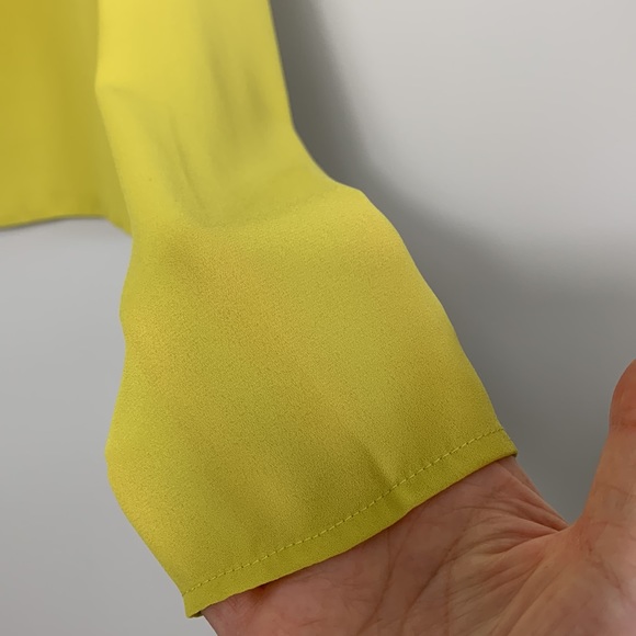 Aritzia Babaton Blouse Murphy Long Sleeve Yellow - Picture 4 of 9